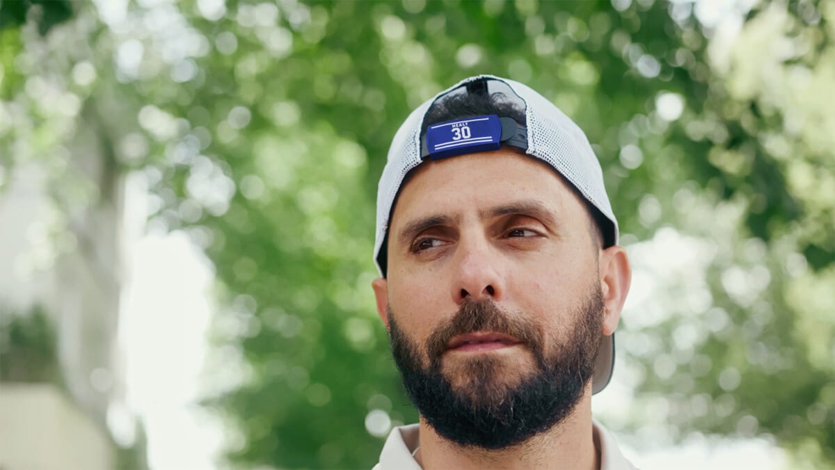 ZB20 ZippyBack Healy30 Mockup 6